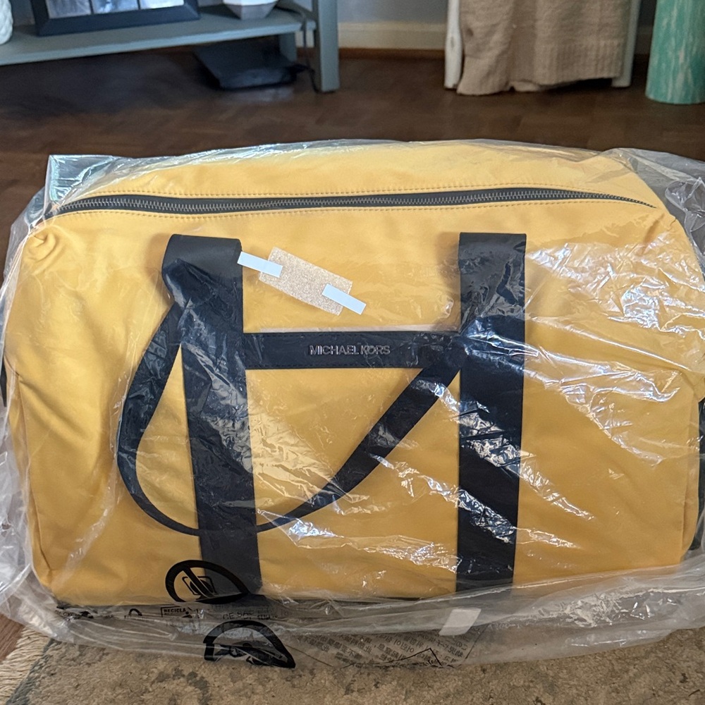 Michael Kors Men's Duffel Bag in Yellow and Black